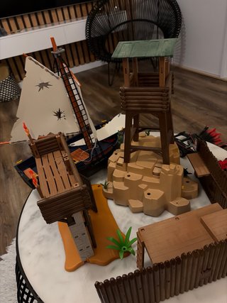 Lote Playmobil Barco Pirata y Torre Vigía