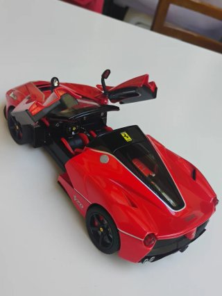 Maqueta Ferrari La Ferrari 1/24 Luces y Sonidos