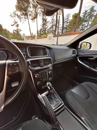 Volvo V40 2018