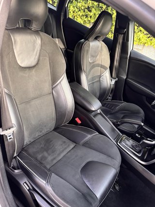 Volvo V40 T3 R-design
