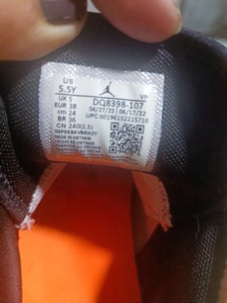 Zapatillas Jordan Negras y Blancas