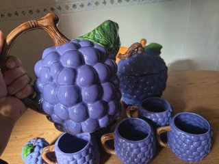 Juego de cerámica uvas