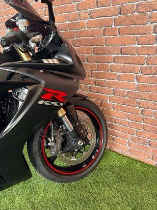 Suzuki GSXR 600 K7