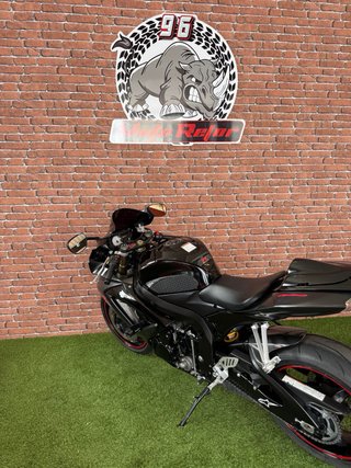Suzuki GSXR 600 K7