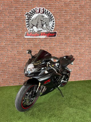 Suzuki GSXR 600 K7