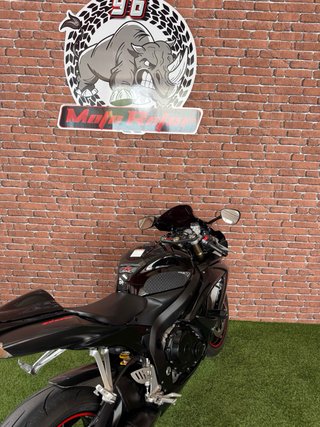 Suzuki GSXR 600 K7