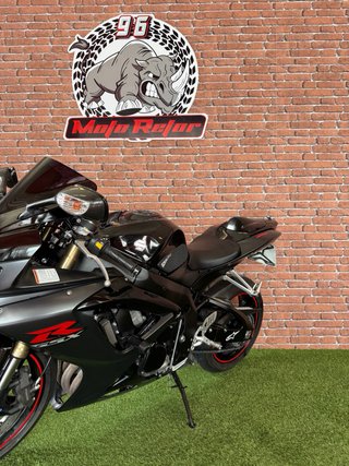Suzuki GSXR 600 K7