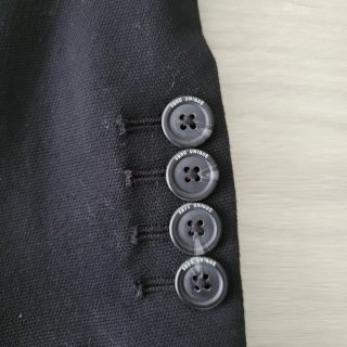 Traje de chaqueta y pantalón negro