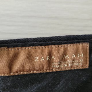 Traje de chaqueta y pantalón negro
