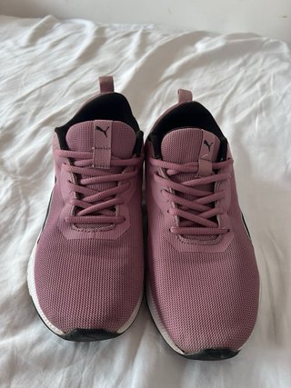 Zapatillas Puma rosas y negras