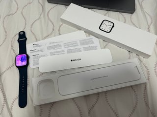 Apple Watch 7 - Batería 97%