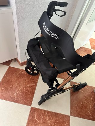 Andador Mobiclinic Trajano Oro Rosa