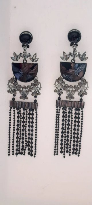 Pendientes largos fiesta negros