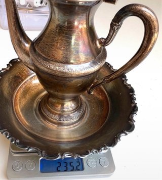 Teiera in argento 800 con vassoio