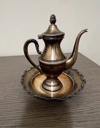 Teiera in argento 800 con vassoio