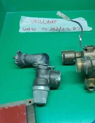 REPUESTOS DE CALDERA VAILLANT 242/2-3 R2