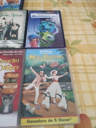 Lote 12 VHS Películas Familia Disney y Más