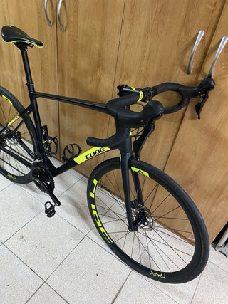Bicicleta carretera Cube Attain GTC Race talla L