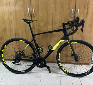 Bicicleta carretera Cube Attain GTC Race talla L