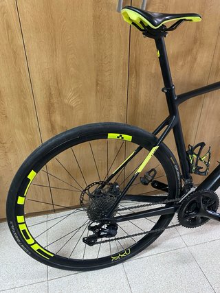 Bicicleta carretera Cube Attain GTC Race talla L