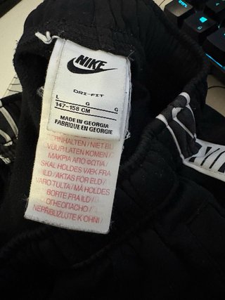 Pantalones Nike negros con logo