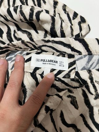 Pantalón estampado cebra Pull&Bear Talla L