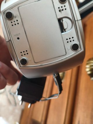 Radio Reloj Despertador Gris