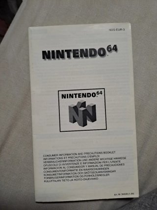 Nintendo 64 completa con caja y 2 mandos.