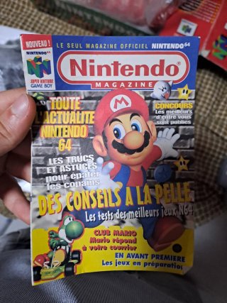 Nintendo 64 completa con caja y 2 mandos.