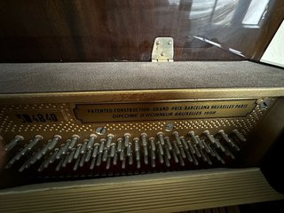 Piano Petrof como nuevo