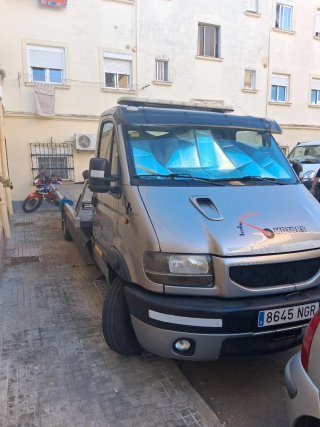 Renault maskot 2003