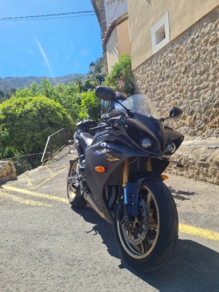 Yamaha R1 Crossplane