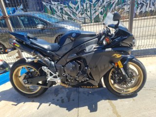 Yamaha R1 Crossplane
