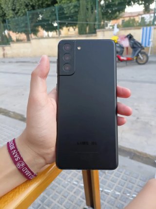 Samsung s21 plus 128gb y 8gb de ram