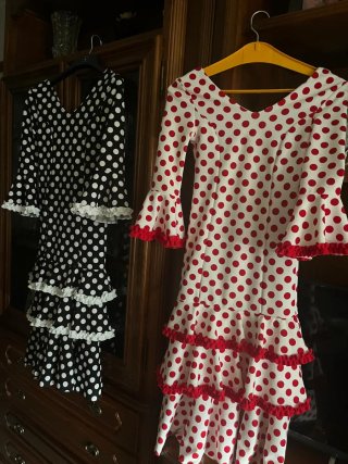 Trajes flamencos lunares T.8-9