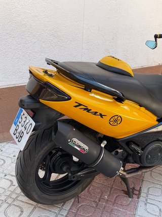 Yamaha TMAX500 Negra y Amarilla