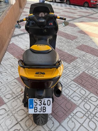 Yamaha TMAX500 Negra y Amarilla