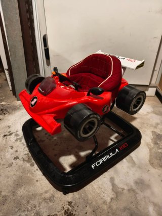 Coche de pedales Fórmula KIG rojo