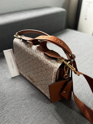 Bolso Calvin Klein Beige y Marrón