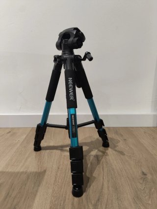Sony a6000 + 16-50mm + trípode + extras