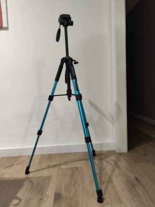 Sony a6000 + 16-50mm + trípode + extras