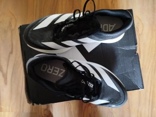 Zapatillas Adidas Adizero Boston 13 Negras/Blancas