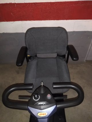 Scooter eléctrico para ancianos