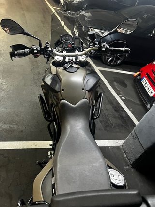 BMW F 800 GS verde militar