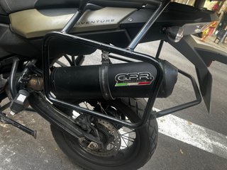 BMW F 800 GS verde militar