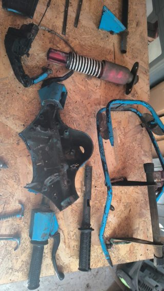 Piezas Vespa P200E Azul