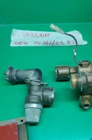 REPUESTOS DE CALDERA VAILLANT 242/2-3 R2