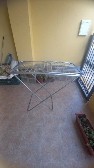 Tendedero plegable metálico
