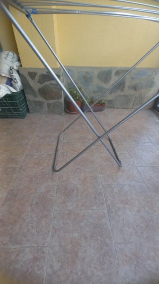 Tendedero plegable metálico