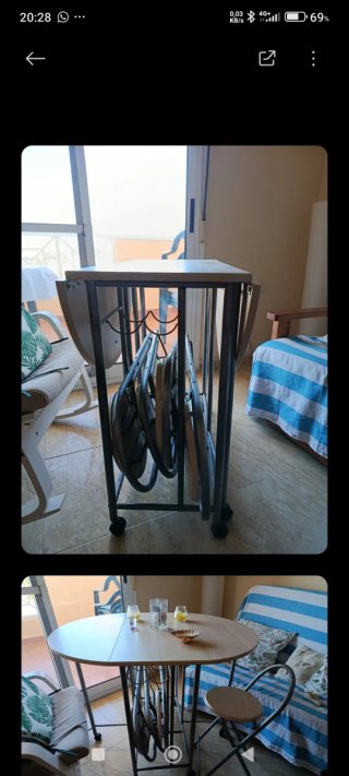 Mesa plegable con 4 taburetes